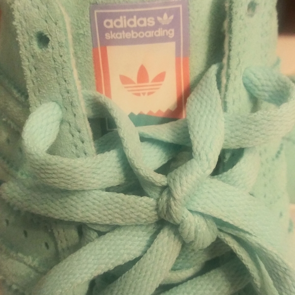 Men's Adidas skate shoes - Picture 2 of 11